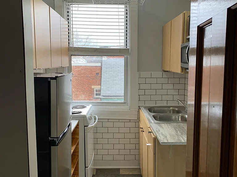 416 W 12th St #3 — Photo 7