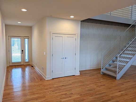 3rd image of 2100 Greenwood St Unit 209