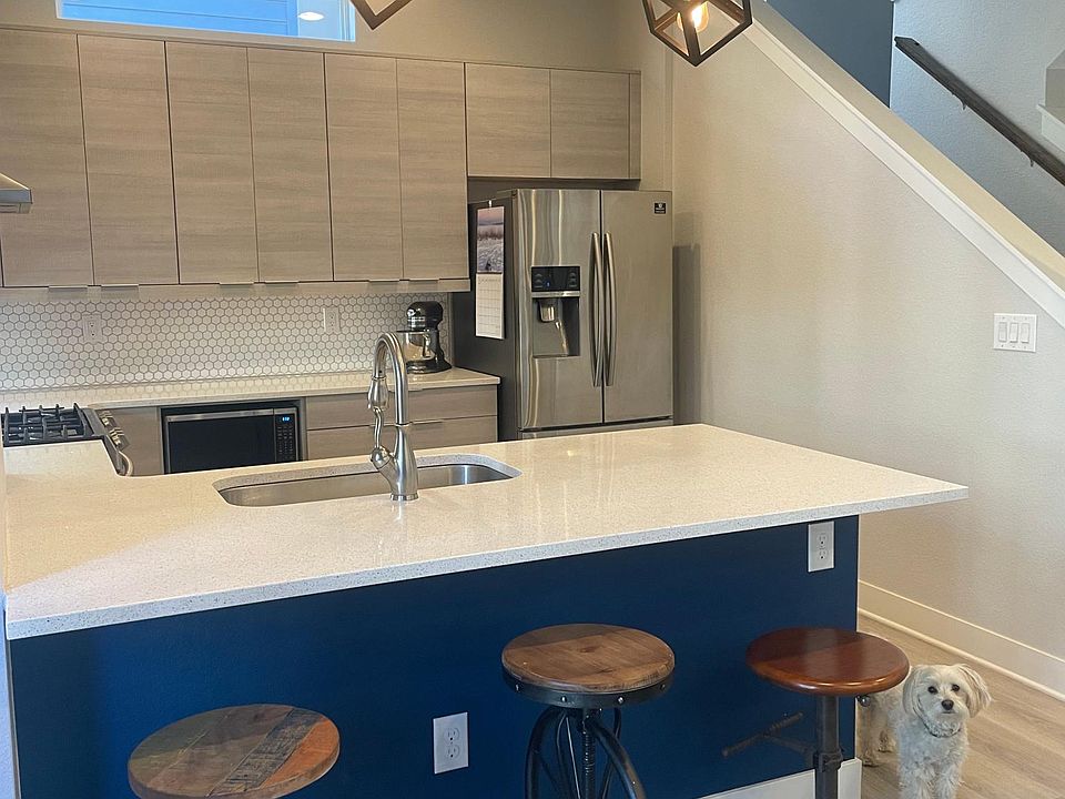 1st image of 1625 N King St #4