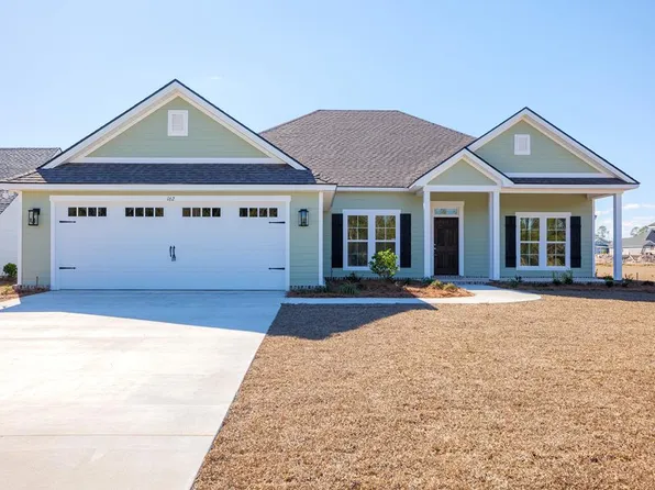 162 Orvis Ln, Hahira, GA 31632