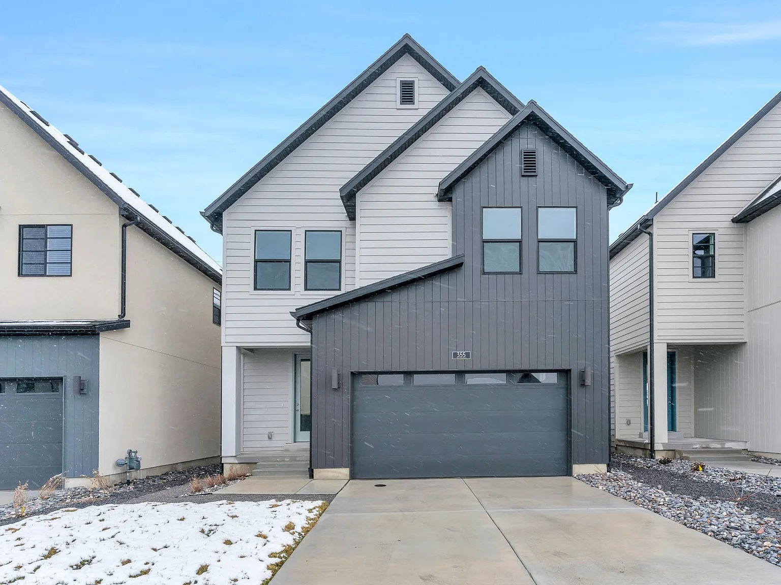 4 bed, 3.5 bath, 2694 sqft, $2,900 — Photo 2
