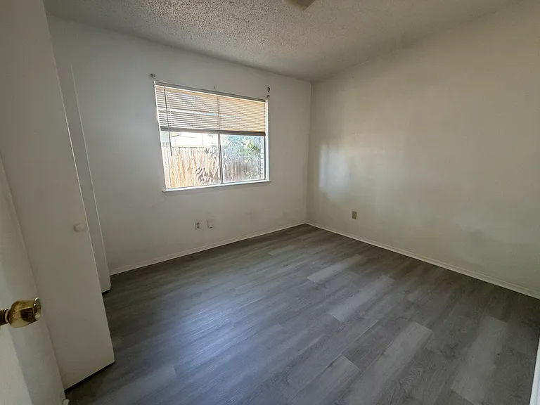 1804 Windsong Trl — Photo 11