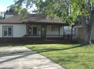 17048 Lowell St, Roseville, MI 48066