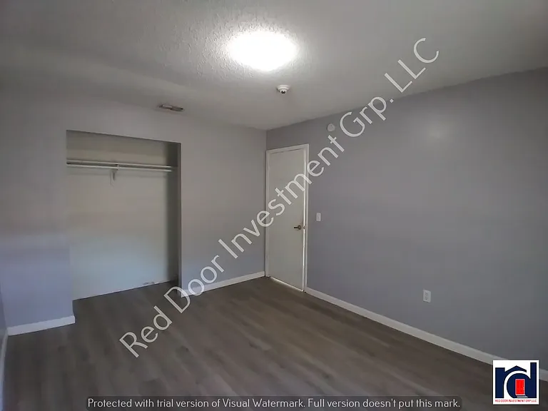 3831 NE 41st St — Photo 15