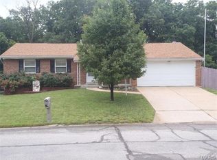 3220 Meadowfield Dr, Arnold, MO 63010