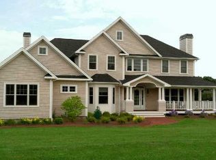 377 Sylvan Ct, Saunderstown, RI 02874