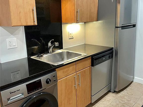3rd image of 5696 Kingsbury Ave #407