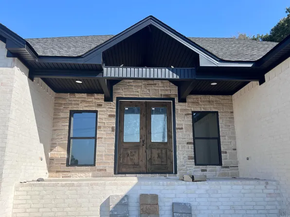 1512 Sandhill Rd, Lonoke, AR 72086