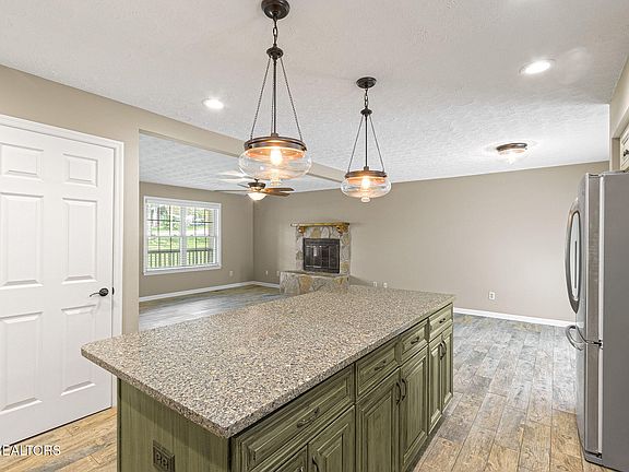 5th image of 3216 Shellbark Dr