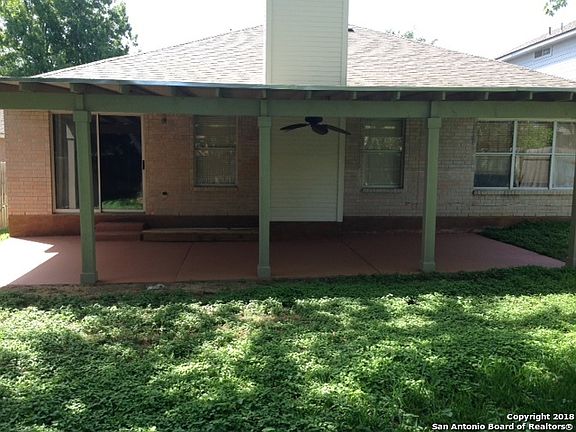 3rd image of 2735 Montebello