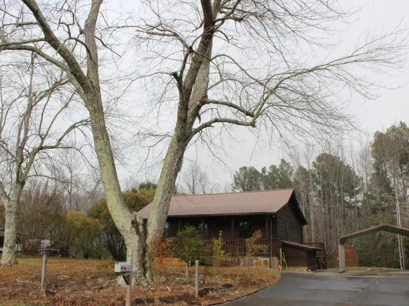 105 Park St, Columbus, NC 28722