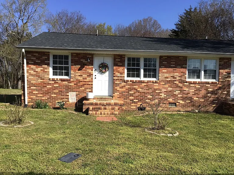 6614 Johnston St S — Photo 1