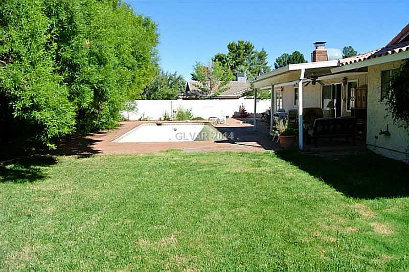 1st image of 3698 Mountcrest Dr
