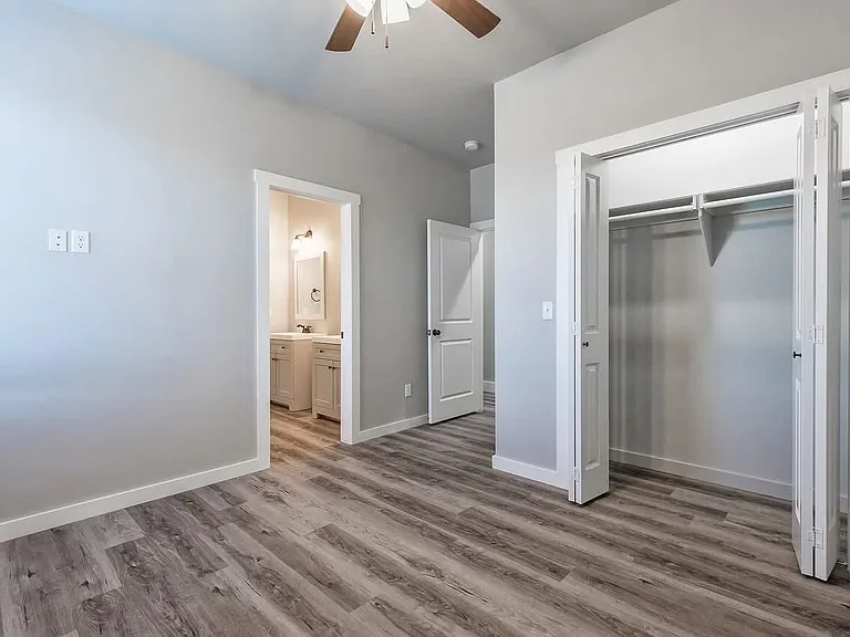 4348 E 67th St S #807 — Photo 1