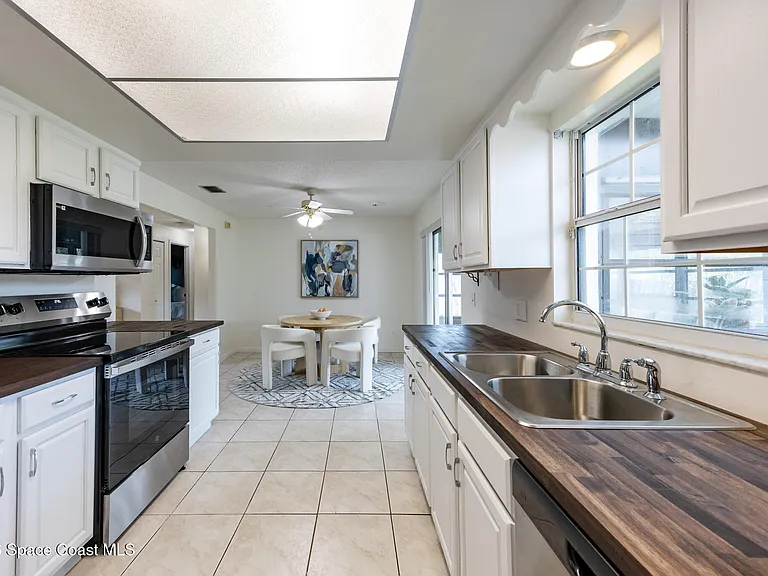 317 Fernandina St NW — Photo 11