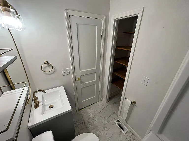 920 Marilyn Rd — Photo 11
