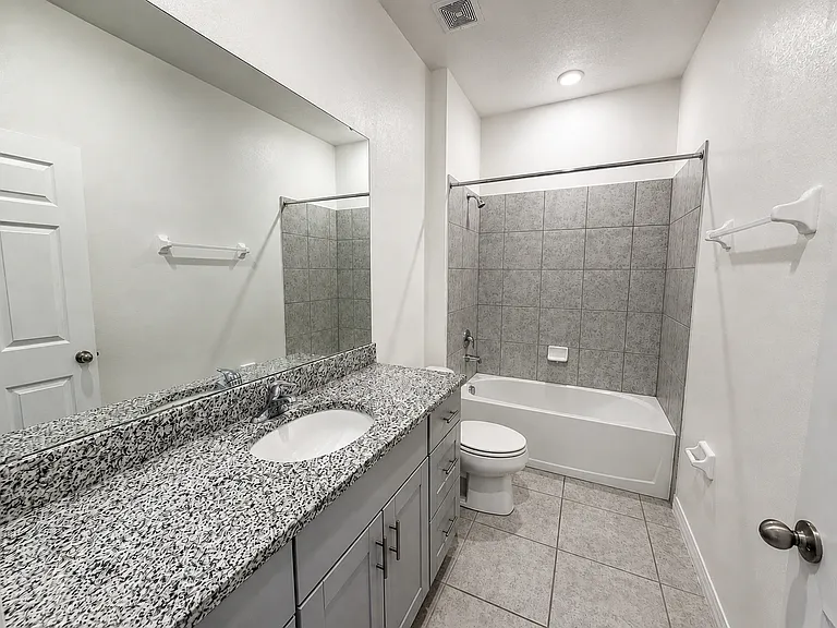 214 Tarpon Bay Blvd — Photo 7