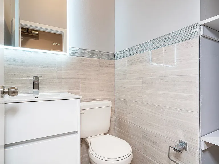 1027 S 4th St #30 — Photo 14