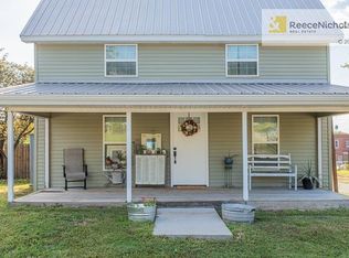 102 S May St, Dearborn, MO 64439