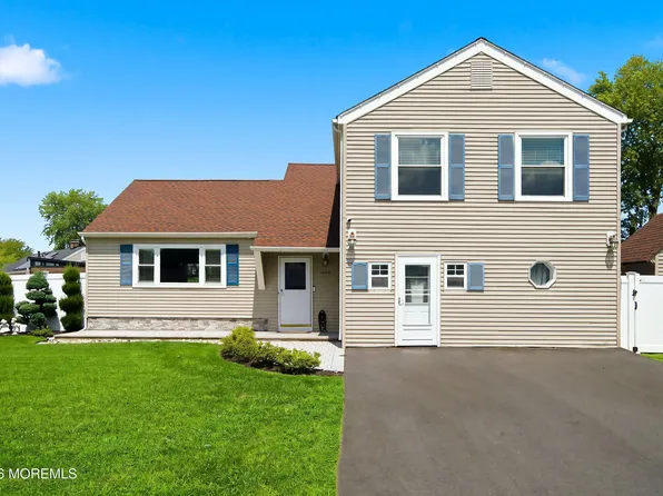 1038 Hazelwood Road, Toms River, NJ 08753