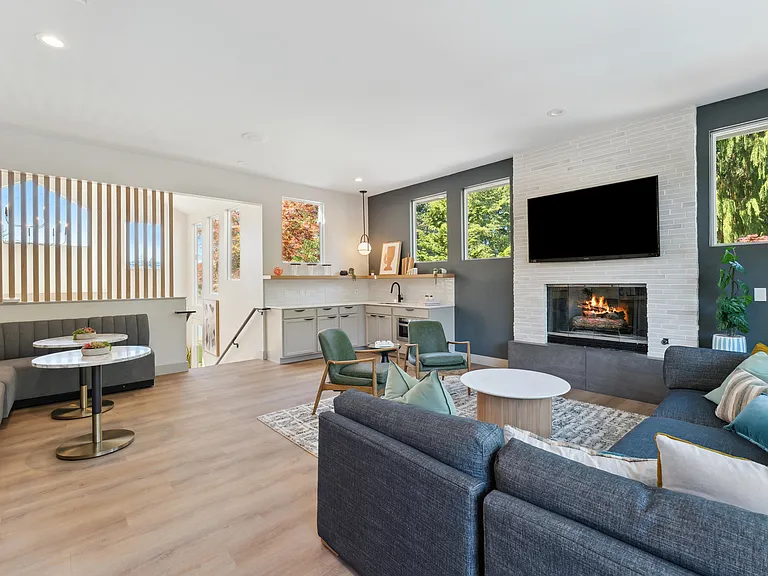 Madison Sammamish — Photo 17