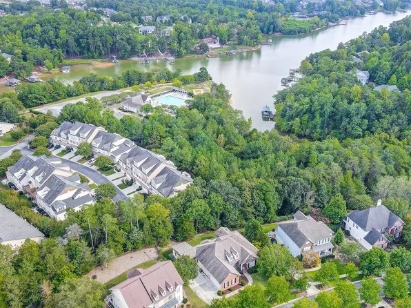 203 Shoreline Pkwy, Tega Cay, SC 29708