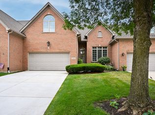 1090 Catherine Ave, Naperville, IL