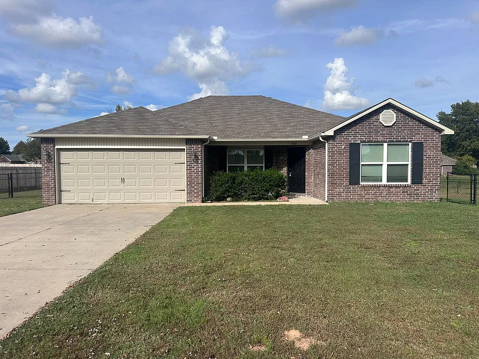 1300 W Duncan Rd