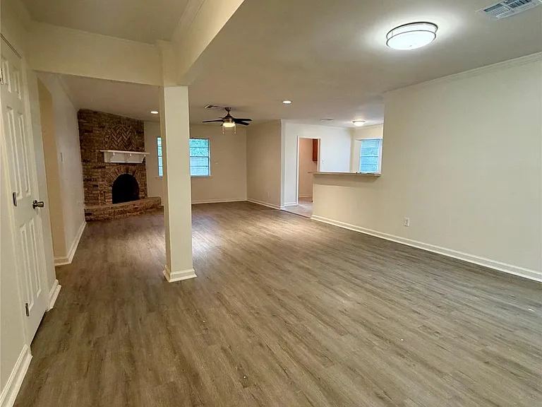 5422 Winding Way Dr — Photo 3