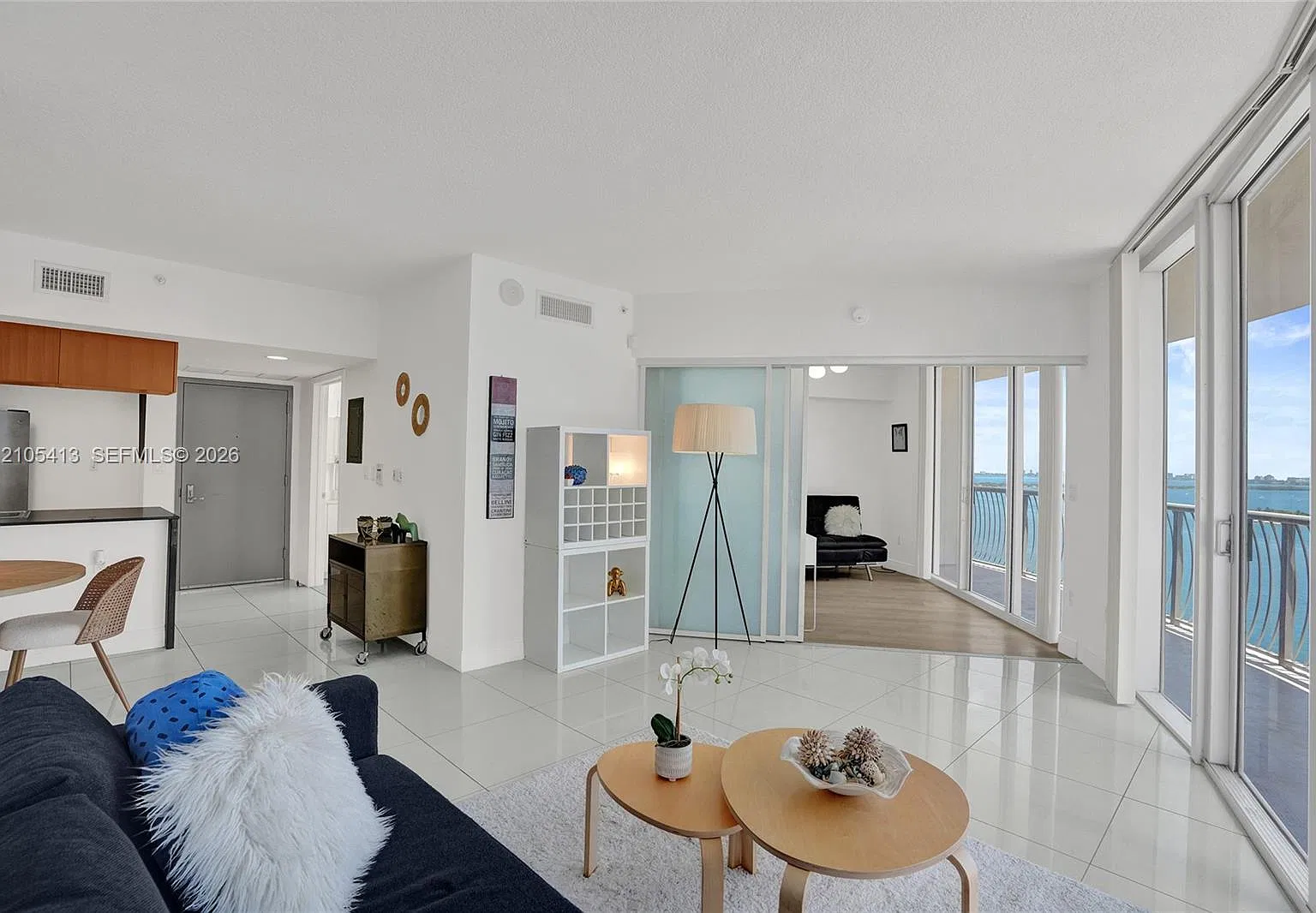Opera Tower Condo — Photo 4