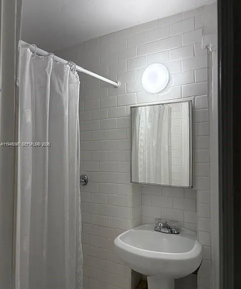 752 NW 24th Ct #1 — Photo 8