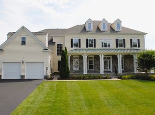 29 Hunting Ct, Edgewater, MD 21037