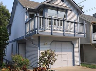 9118 20th Ave NE, Seattle, WA 98115