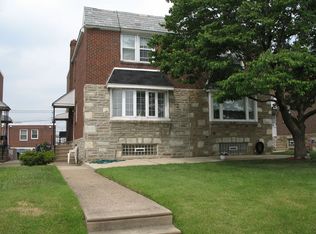 2121 Vista St, Philadelphia, PA 19152