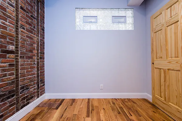 Rented by Nooklyn NYC LLC | media 53