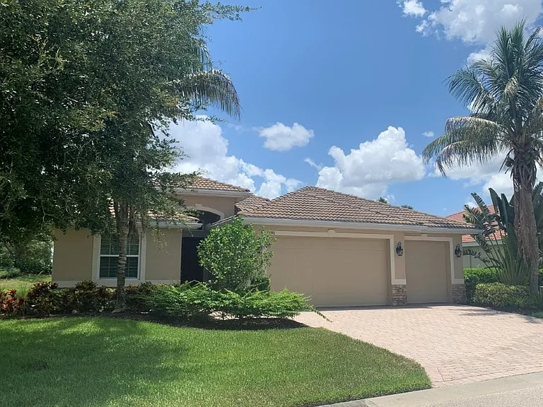 13390 Seaside Harbour Dr — Photo 1