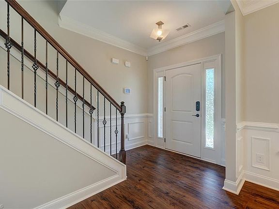 5th image of 8104 Manakel Dr