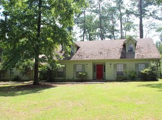 1815 White St, McComb, MS 39648