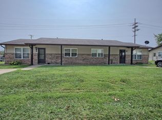 205 Camelot Dr #A & B, Troy, IL