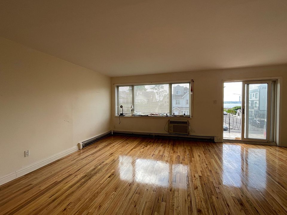 2nd image of 4911 Surf Ave #2