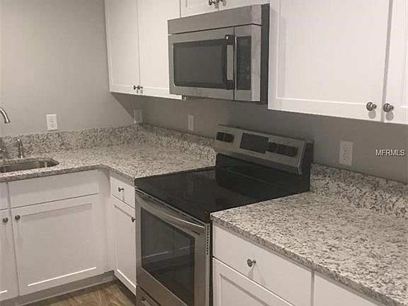 4th image of 2281 Florida Dr