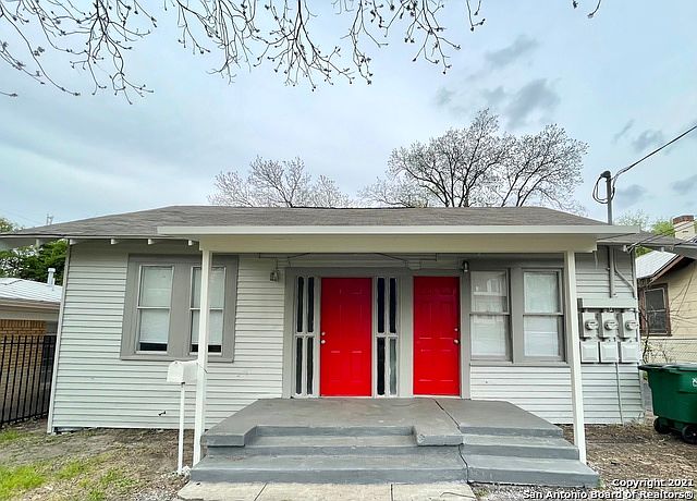 1st image of 433 W Rosewood Ave