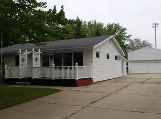 2321 Sunshine Ln, Beloit, WI 53511