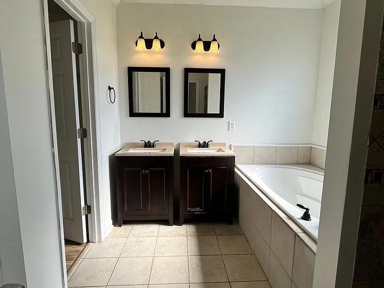 715 Sark Dr — Photo 11