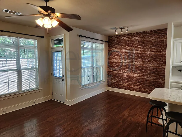 7104 Ohio St #1 — Photo 14