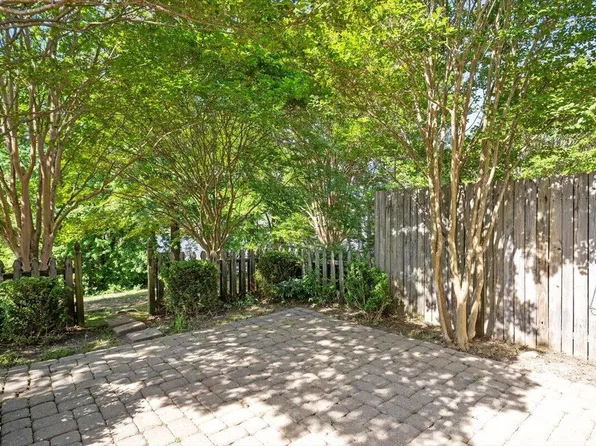 2025 Thornblade Dr, Raleigh, NC 27604