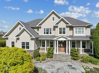 147 Eaton Lane, West Islip, NY 11795