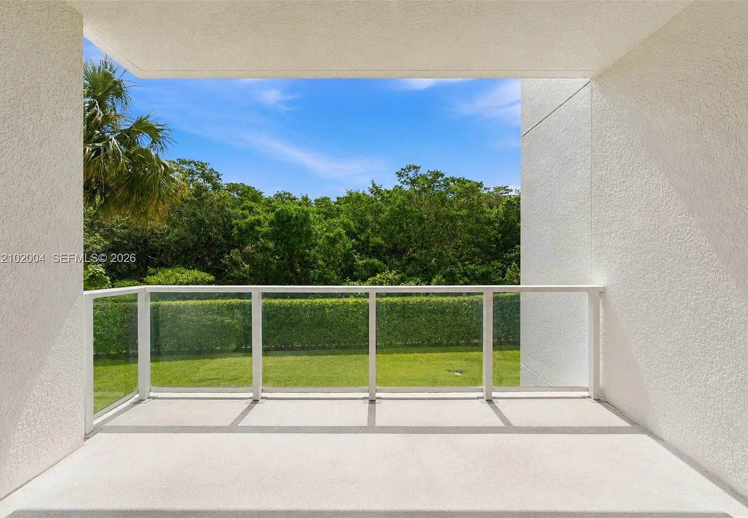 15051 Royal Oaks Ln — Photo 2