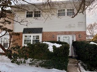 52 Willow St, Macungie, PA 18062