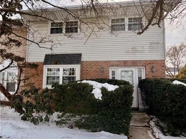 52 Willow St, Macungie, PA 18062